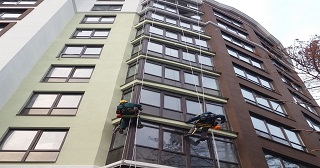 Установка крыши на балкон Губкин цена от 1050 руб. м/2.